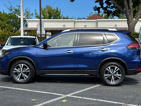 Used 2020 Nissan Rogue SV w/ Premium Package AWD/4WD image 7