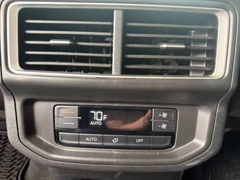 Used 2024 Volkswagen Atlas Peak Edition SE AWD/4WD image 23