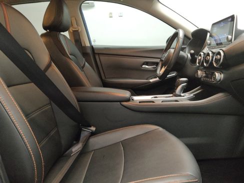 Used 2023 Nissan Sentra SR w/ SR Premium Package FWD image 21