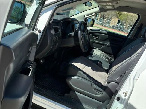 Used 2018 Nissan Titan S w/ S Utility Package image 8