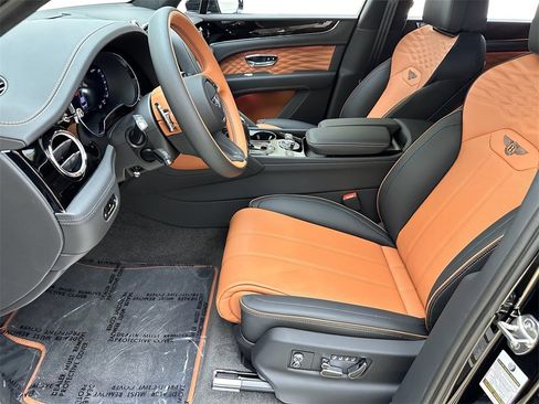 New 2024 Bentley Bentayga image 16