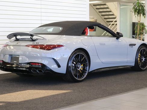Used 2023 Mercedes-Benz SL 63 AMG 4MATIC w/ Driver Assistance Package image 12