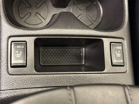 Used 2017 Nissan Rogue SV image 28