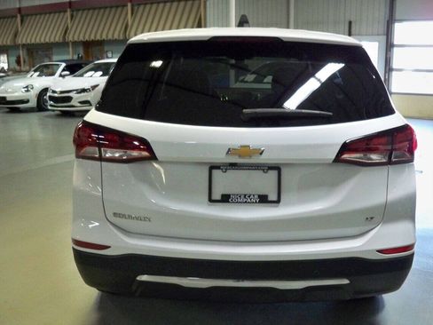 Used 2023 Chevrolet Equinox LT FWD image 4