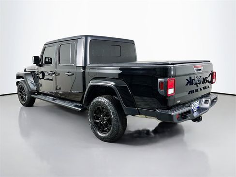 Used 2022 Jeep Gladiator Sport image 5