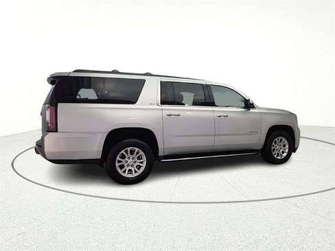 Used 2017 GMC Yukon XL SLT image 8