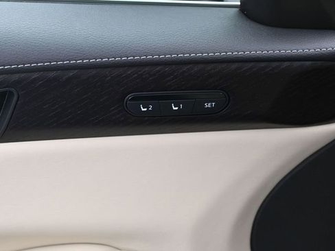 Used 2025 INFINITI QX60 Sensory w/ Vision Package image 11