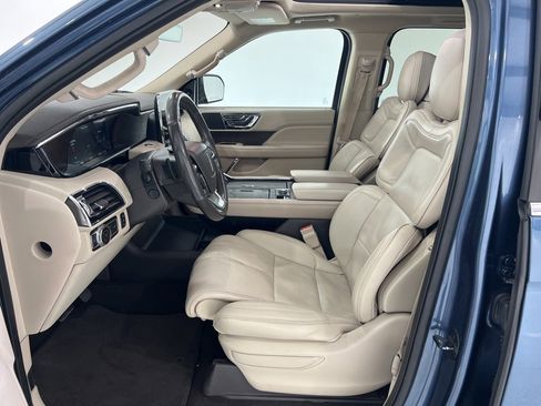 Used 2019 Lincoln Navigator Select w/ Technology Package image 19