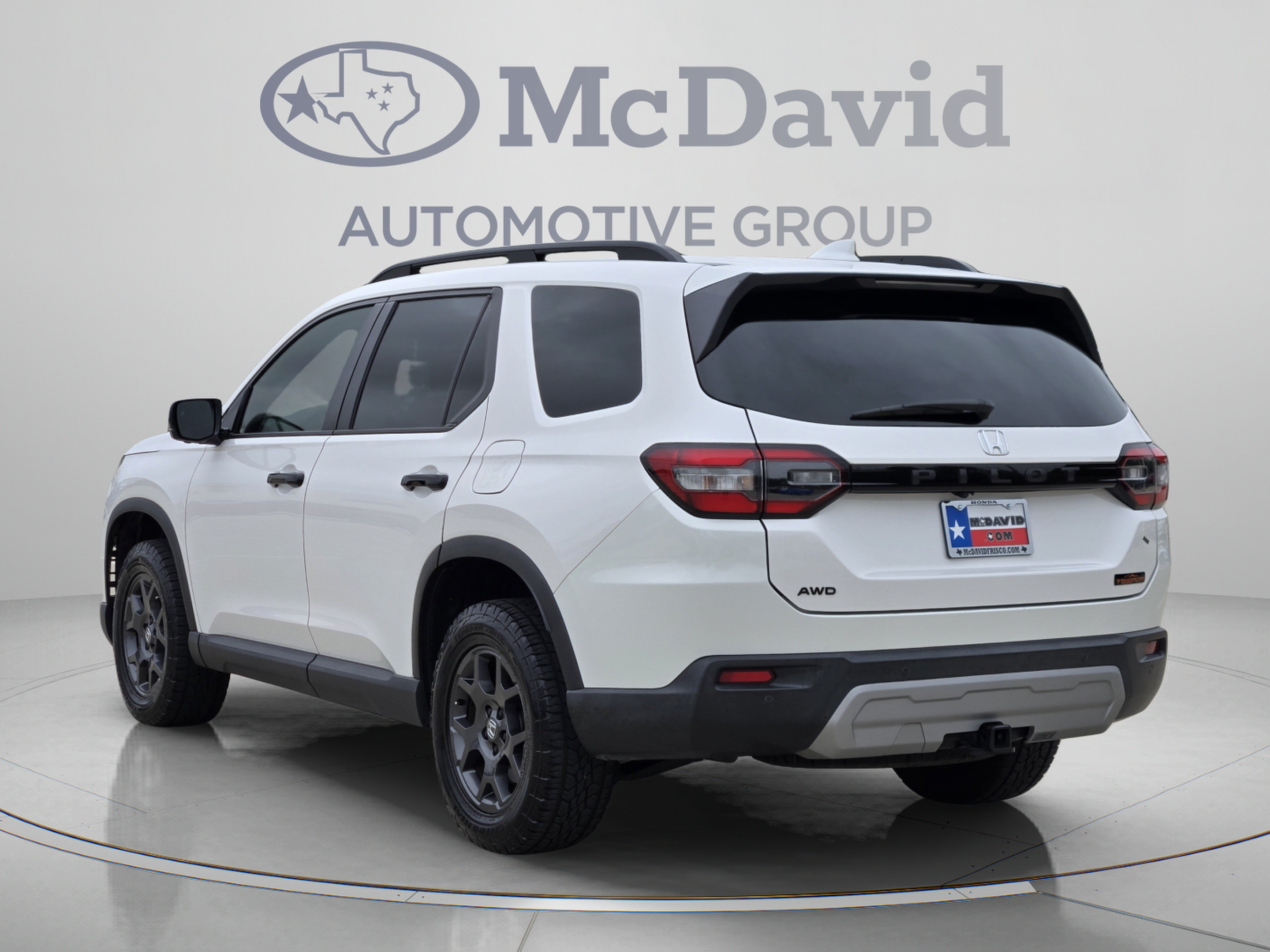 Certified 2025 Honda Pilot TrailSport image 4