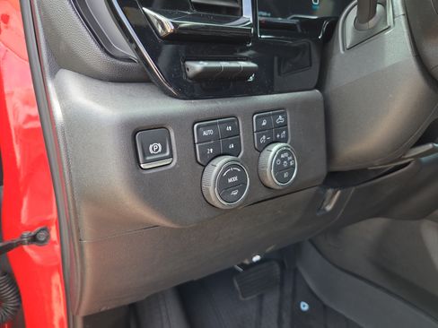 Used 2025 Chevrolet Silverado 2500 ZR2 w/ Technology Package AWD/4WD image 20