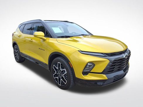 Used 2023 Chevrolet Blazer RS FWD image 3