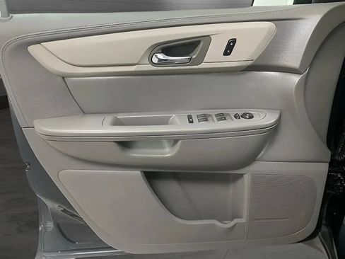Used 2015 Chevrolet Traverse LT AWD/4WD image 10