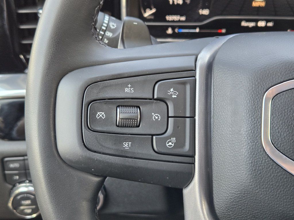 Used 2025 GMC Sierra 1500 SLT w/ SLT Premium Plus Package AWD/4WD image 30
