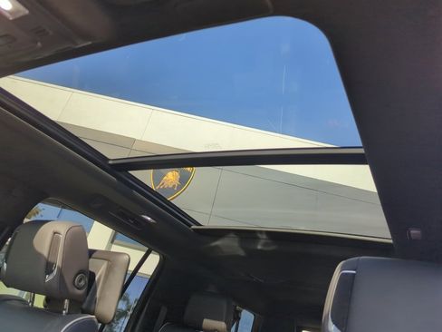 Used 2023 Cadillac Escalade ESV Premium Luxury image 23