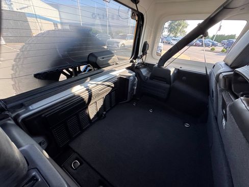Used 2018 Jeep Wrangler Unlimited Sahara AWD/4WD image 23