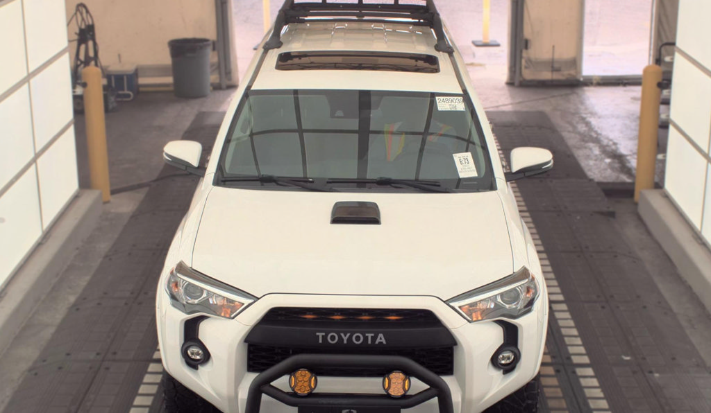 Used 2022 Toyota 4Runner SR5 Premium w/ Moonroof Package AWD/4WD image 3
