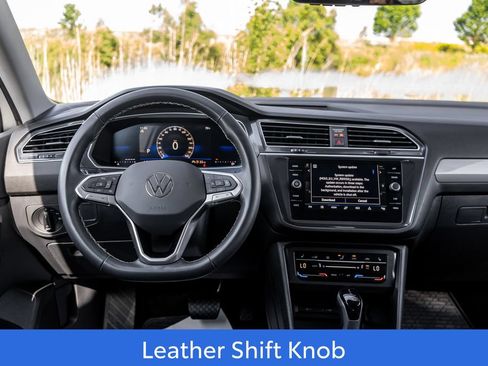 Used 2023 Volkswagen Tiguan SE FWD image 15