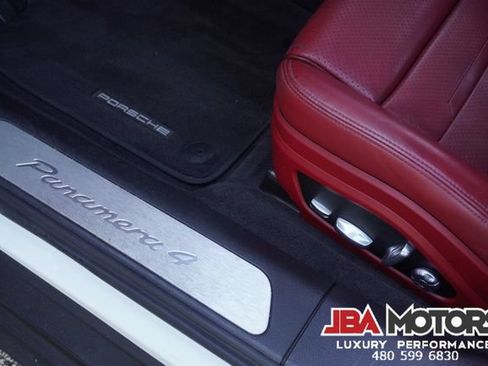 Used 2020 Porsche Panamera 4 AWD/4WD image 28