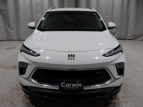 Used 2024 Buick Encore GX Sport Touring image 7