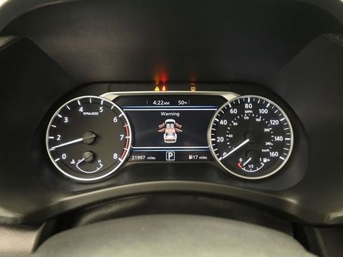 Used 2025 Nissan Sentra SR FWD image 16