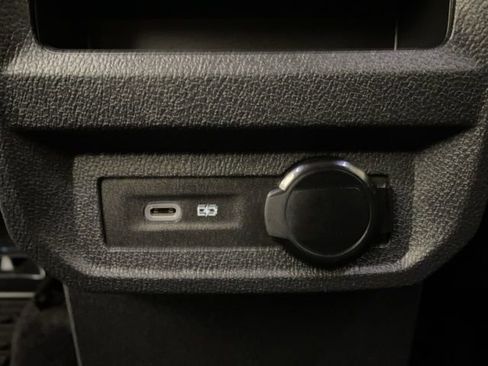 Used 2023 Volkswagen Tiguan SE R-Line AWD/4WD image 13