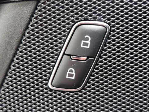 Used 2022 Ford Edge SEL w/ Sport Appearance Package image 26