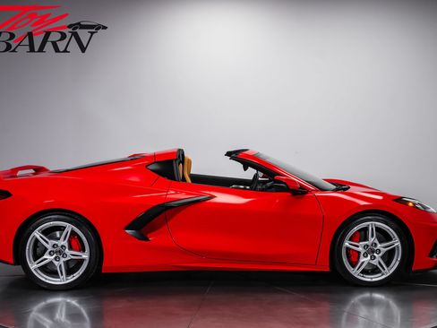 Used 2022 Chevrolet Corvette Stingray Preferred Cpe w/ Z51 Performance Package RWD image 6