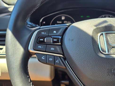 Used 2018 Honda Accord EX-L image 19