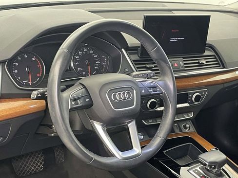 Used 2023 Audi Q5 2.0T Premium w/ Convenience Package AWD/4WD image 4