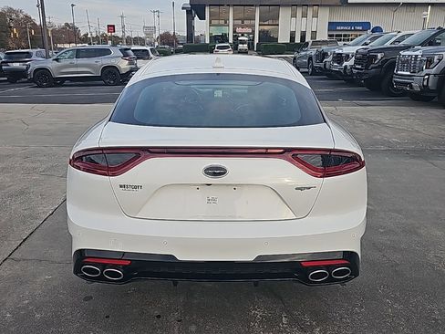 Used 2019 Kia Stinger GT1 image 5