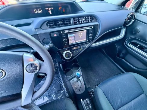 Used 2017 Toyota Prius C Two FWD image 11