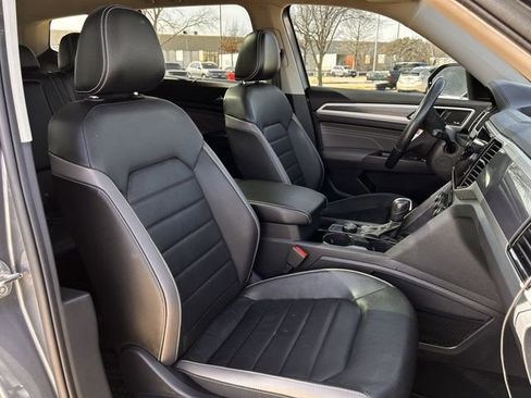 Used 2023 Volkswagen Atlas SEL Premium image 31