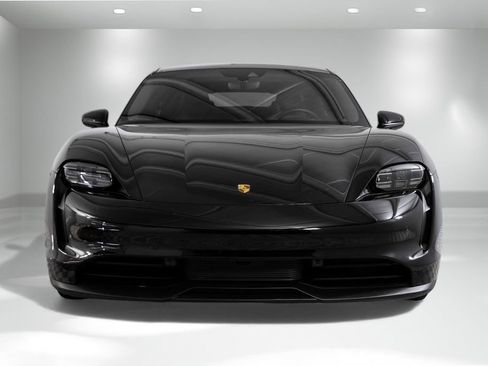 Used 2020 Porsche Taycan 4S image 5