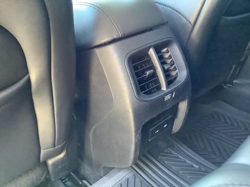 Used 2020 Jeep Cherokee Latitude Plus FWD image 24