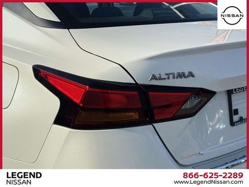 Used 2023 Nissan Altima 2.5 SV image 10