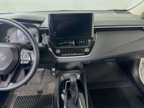 Used 2024 Toyota Corolla LE FWD image 17