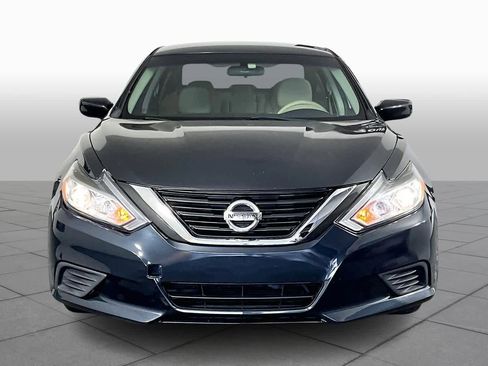 Used 2016 Nissan Altima 2.5 S w/ Power Driver Seat Package image 4