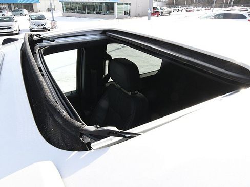 Used 2022 Chevrolet Silverado 2500 High Country w/ Safety Package II image 27