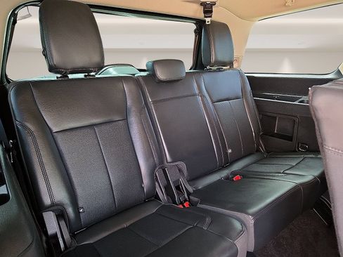 Used 2022 Ford Expedition XLT AWD/4WD image 10