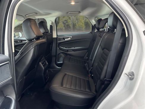 Used 2020 Ford Edge SEL image 10