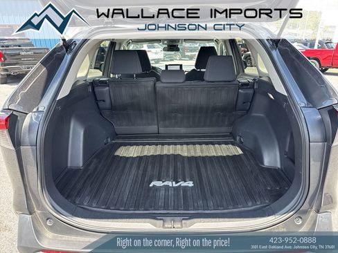 Used 2023 Toyota RAV4 LE FWD image 41