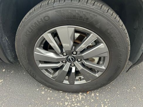 Used 2025 Nissan Pathfinder SV image 30