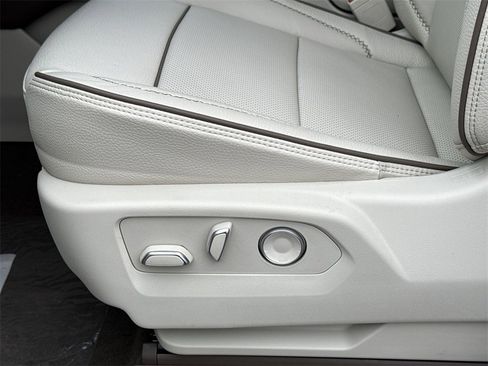 New 2026 GMC Yukon XL Denali image 14