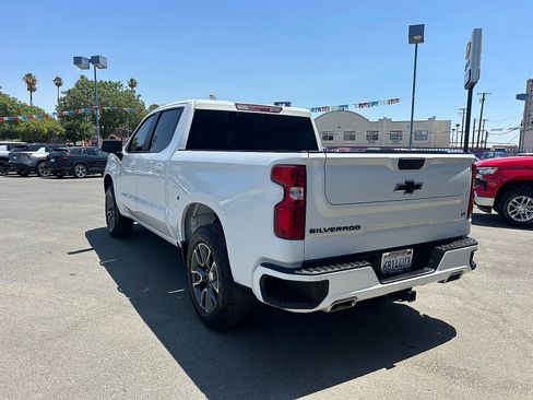 Used 2023 Chevrolet Silverado 1500 LT w/ Z71 Off-Road Package AWD/4WD image 5