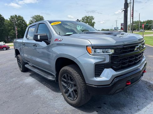 Used 2026 Chevrolet Silverado 1500 LT Trail Boss w/ LT Trail Boss Premium Package AWD/4WD image 2