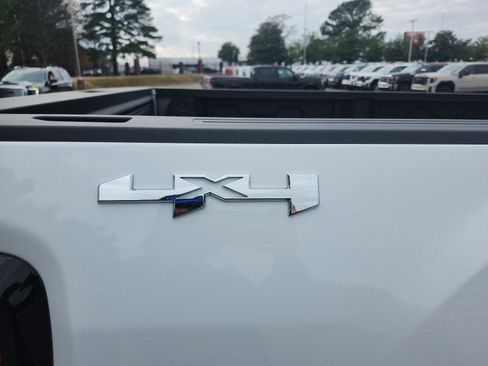New 2026 GMC Sierra 2500 Pro AWD/4WD image 7