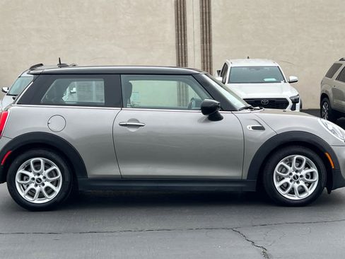 Used 2020 MINI Cooper 2-Door Hardtop image 6