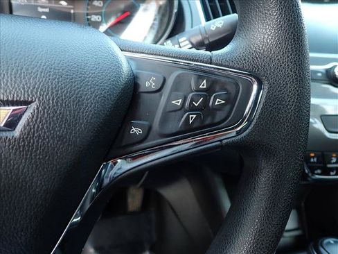 Used 2017 Chevrolet Cruze LT w/ Convenience Package FWD image 13