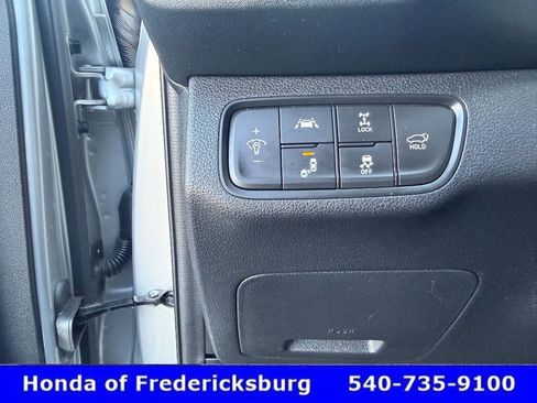 Used 2020 Hyundai Santa Fe Limited image 31