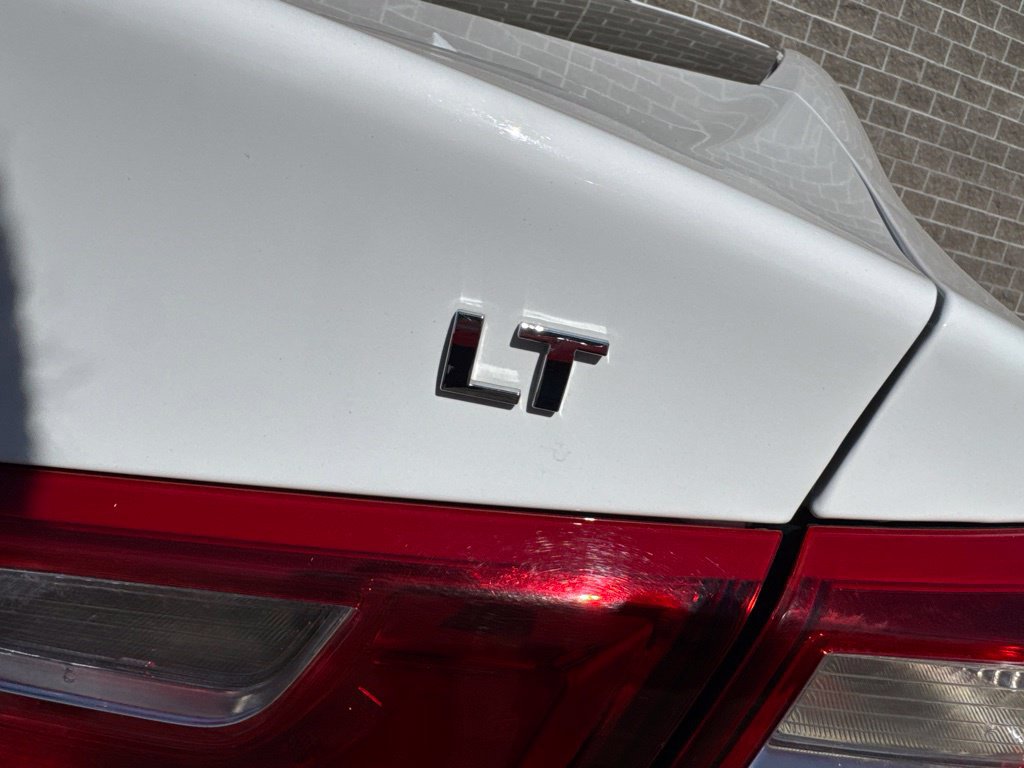 Used 2024 Chevrolet Malibu LT FWD image 9